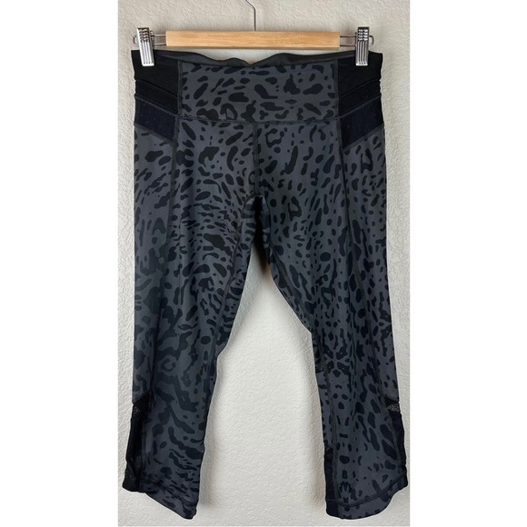 Luulemon Black Cropped Leggings with Lepard Print - Picture 3 of 10